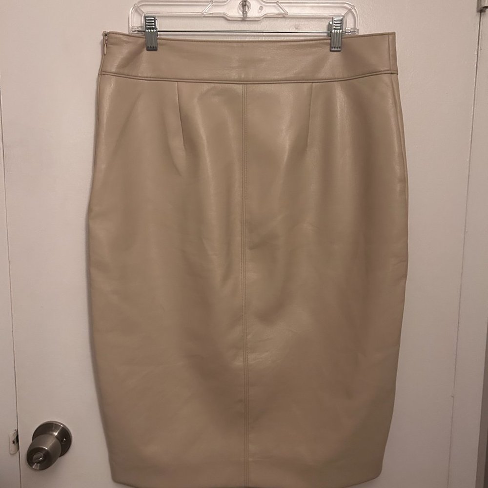 Babaton Aritzia Matte Pearl High Waist Vegan Leather Pegu Pencil Skirt 14 NWOT!